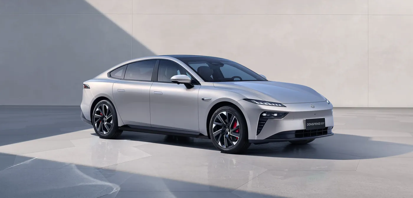 Eπ 007 EV vue avant