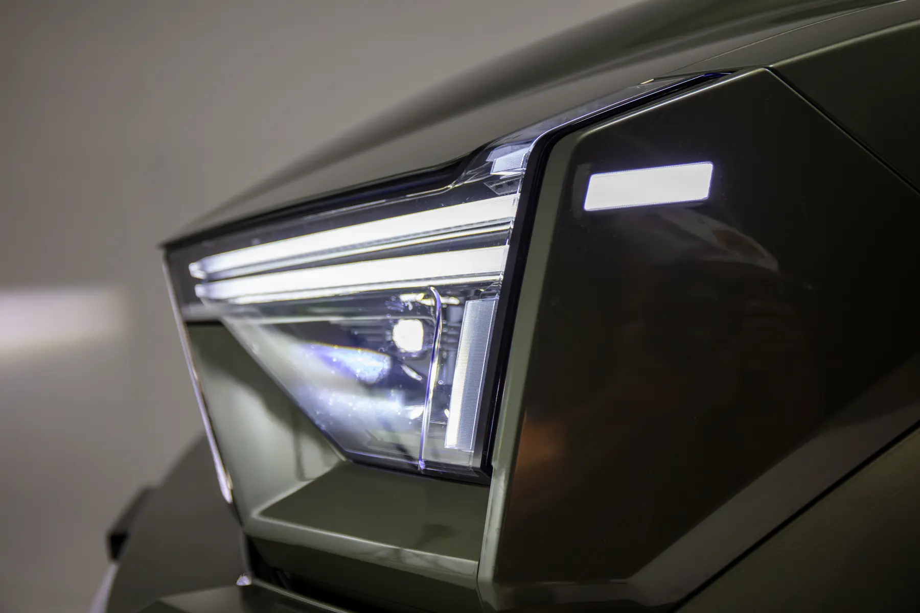 Front lighting — MHERO II