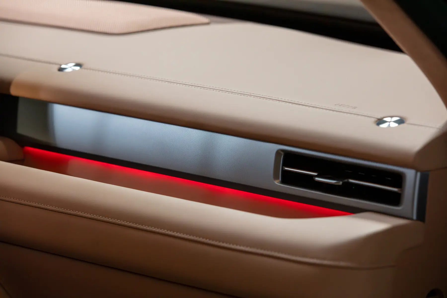 Door detail — MHERO II
